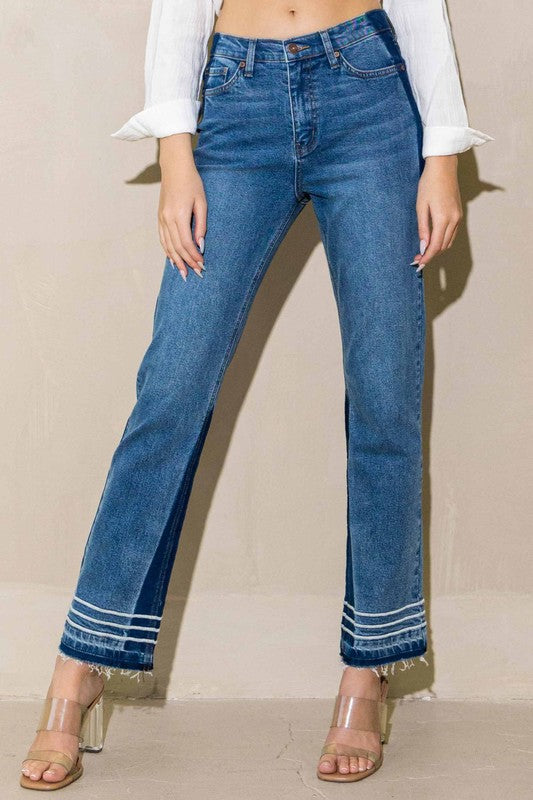 Mid Rise Contrast Jeans
